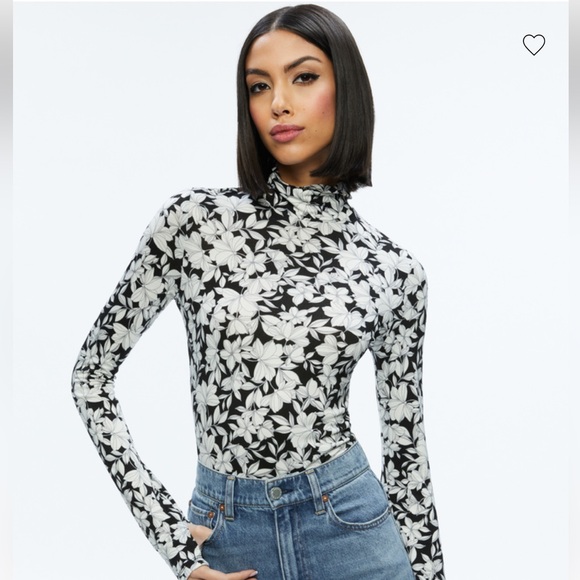 Alice + Olivia Tops - Alice + Olivia DELAINA TURTLENECK TOP NWT MEDIUM Black & White print